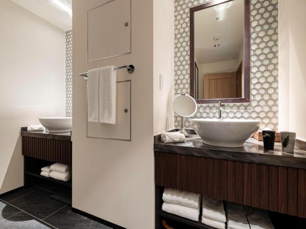 PROSTYLE RYOKAN TOKYO ASAKUSA : photo 5 de la chambre suite de style japonais avec baignoire en plein air