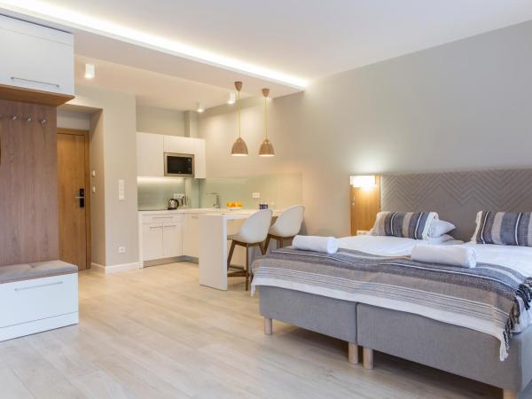 Royal Hill Residence : photo 7 de la chambre studio avec terrasse