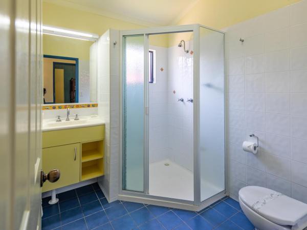 Ingenia Holidays Cairns Coconut : photo 7 de la chambre villa 2 chambres de luxe avec 2 salles de bains