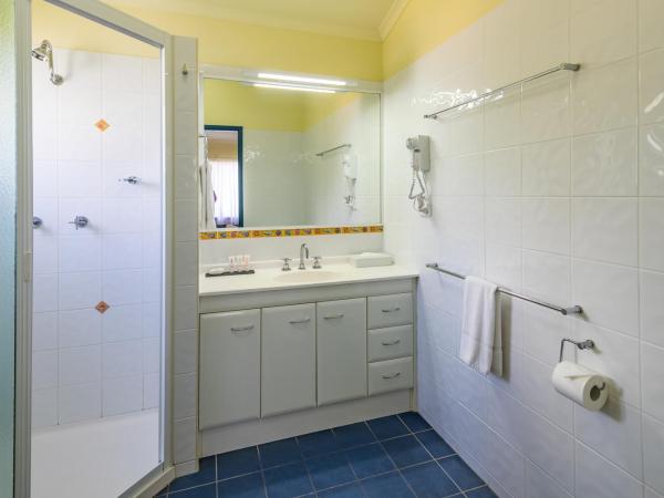 Ingenia Holidays Cairns Coconut : photo 6 de la chambre villa 2 chambres de luxe avec 2 salles de bains