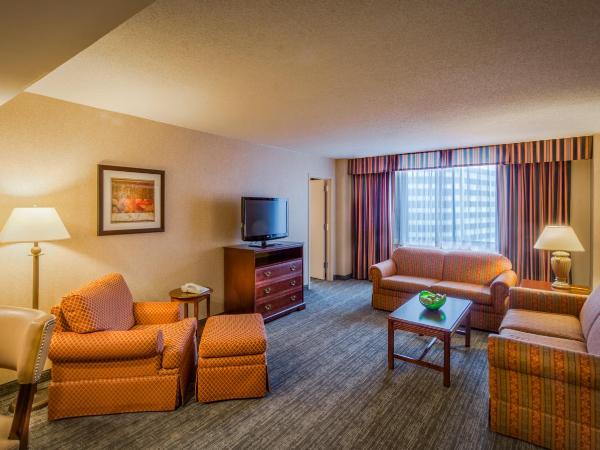 Holiday Inn Arlington at Ballston, an IHG Hotel : photo 4 de la chambre suite lit king-size