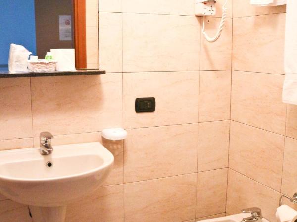 Hotel Losanna : photo 2 de la chambre chambre triple