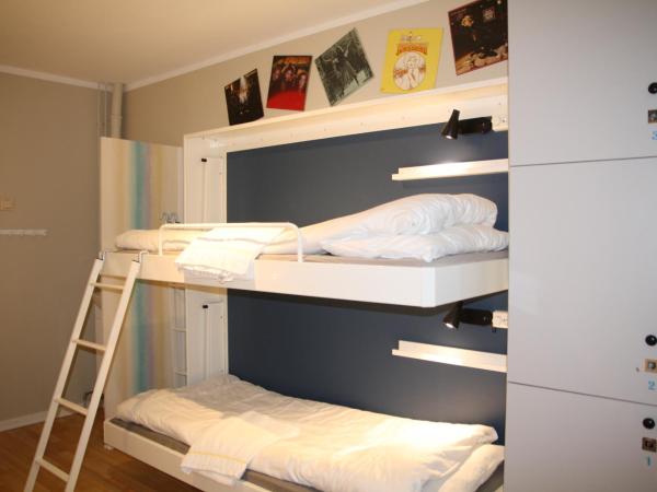 HI Oslo Haraldsheim : photo 2 de la chambre lit dans dortoir pour femmes de 6 lits