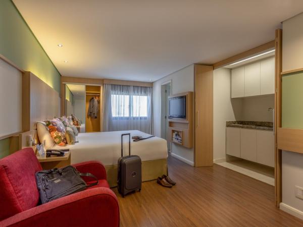 Mercure Sao Paulo Naçoes Unidas : photo 8 de la chambre chambre double de luxe avec cuisine