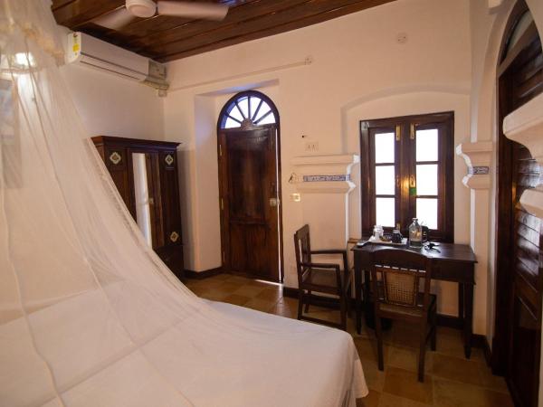 Old Courtyard Hotel : photo 5 de la chambre chambre double standard
