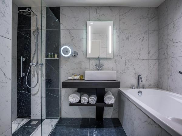 Hotel du Roi & Spa by SOWELL COLLECTION : photo 2 de la chambre chambre double standard