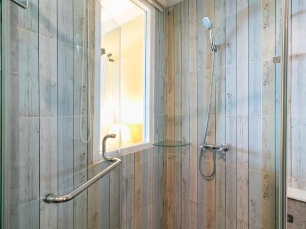 Baan PhuAnda Phuket : photo 6 de la chambre chambre double supérieure