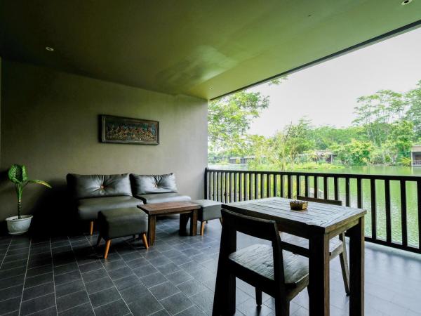 The Westlake Hotel & Resort Yogyakarta : photo 4 de la chambre suite