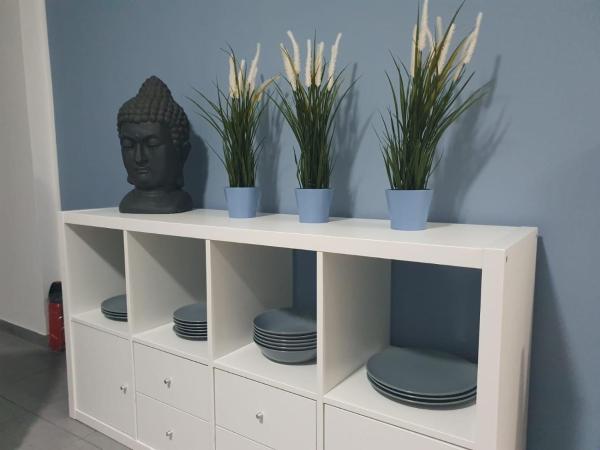 White Pearl Hostel 2 : photo 6 de la chambre chambre double avec salle de bains commune