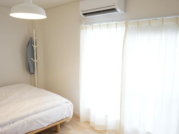 SYOGA A house, next to natural park : photo 4 de la chambre chambre double avec balcon