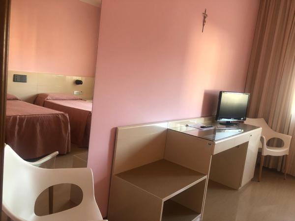 Albergo Casa dell'Ospite : photo 6 de la chambre chambre lits jumeaux