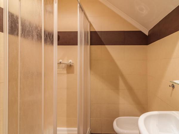 Happy Porto Hostel & Apartments : photo 8 de la chambre studio avec balcon