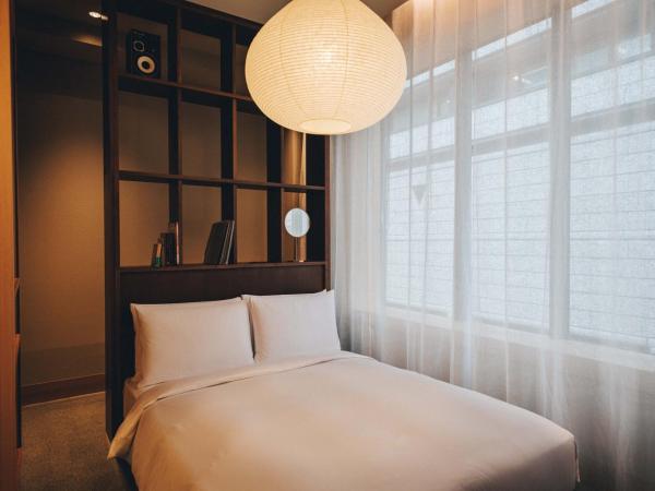 Hotel K5 : photo 3 de la chambre studio avec douche