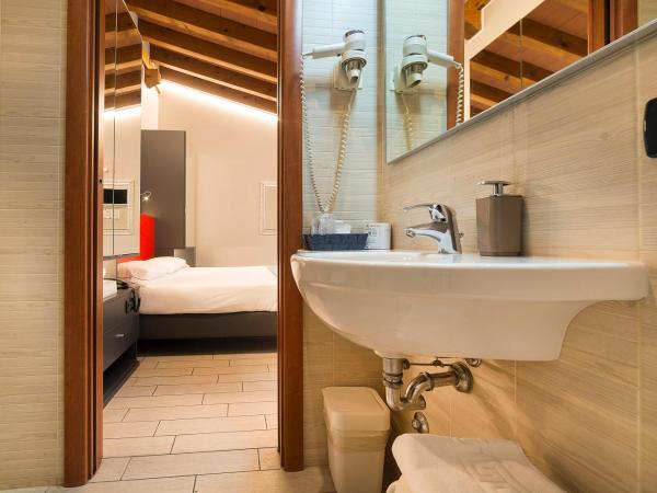 Hotel Fontana Verona : photo 3 de la chambre chambre double - annexe