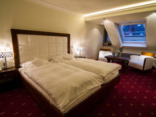 Zur Weinsteige : photo 5 de la chambre chambre double confort avec jacuzzi - bâtiment principal