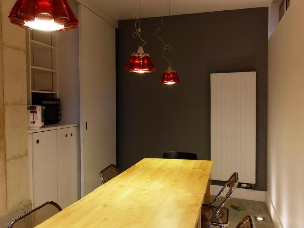 L'HOTEL PARTICULIER - LE MANS : photo 3 de la chambre hébergement l’annexe