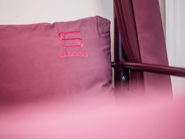 Safestay York Micklegate : photo 3 de la chambre lit dans dortoir mixte de 4 lits avec salle de bains commune