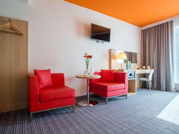 Park Inn by Radisson Frankfurt Airport : photo 1 de la chambre suite