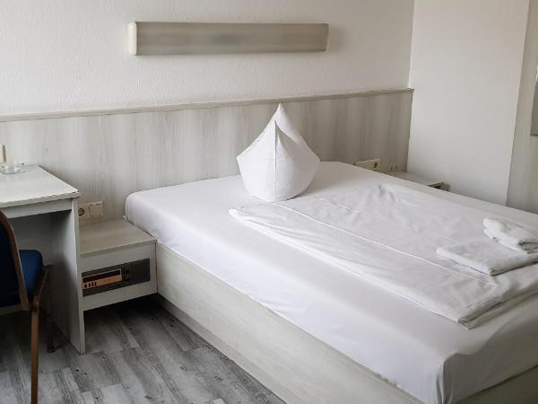 Central-Hotel Tegel : photo 5 de la chambre chambre double standard