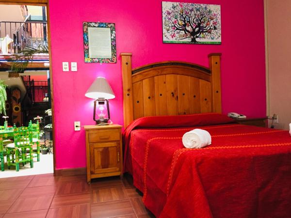 Hotel Cazomalli Oaxaca : photo 2 de la chambre chambre double avec balcon