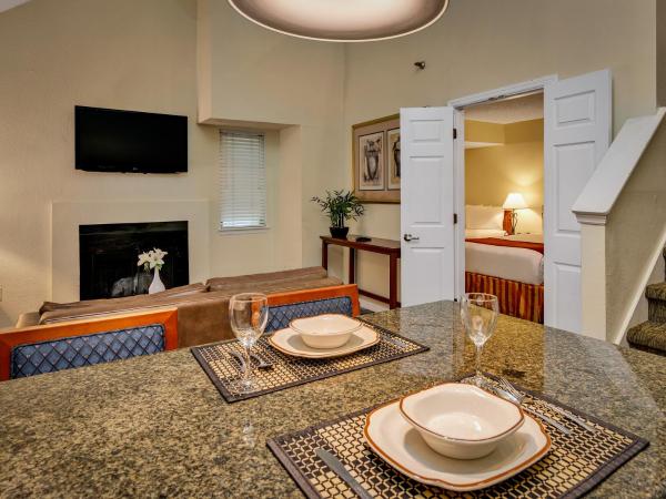 Chase Suite Hotel Rocky Point Tampa : photo 2 de la chambre suite 2 chambres avec lit king-size