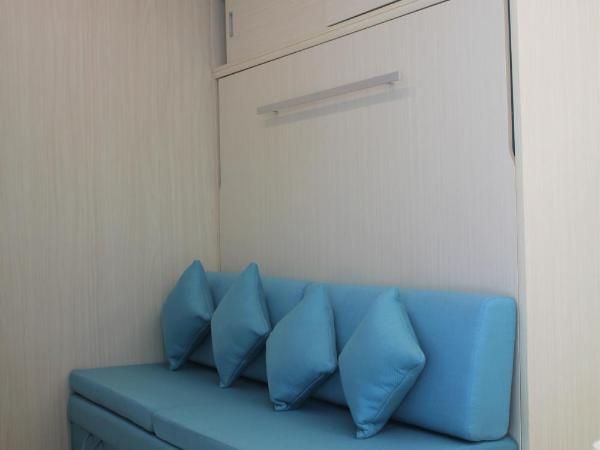 Shipping Container Hotel at Haw Par Villa GoogleMap Address 27 Zehnder Road Taxi and cars can only enter via Zehnder Road : photo 6 de la chambre studio standard