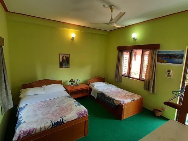 New Pokhara Lodge - Pokhara Lakeside : photo 2 de la chambre chambre double ou lits jumeaux Économique