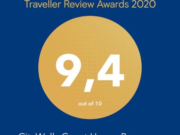 CityWalls Guest House Bergamo : photo 9 de la chambre chambre double avec salle de bains privative extérieure