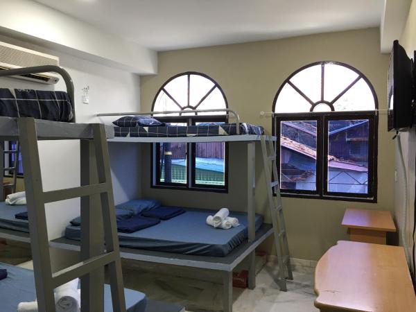 Thian Siong Inn : photo 2 de la chambre chambre familiale avec salle de bains commune