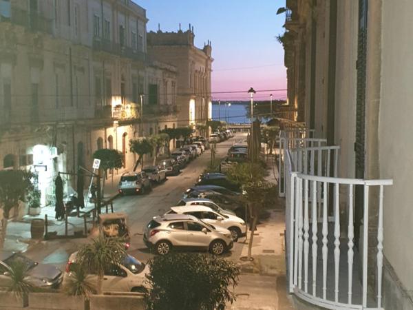 varcOrtigia Bed and Breakfast : photo 7 de la chambre grande chambre double ou lits jumeaux