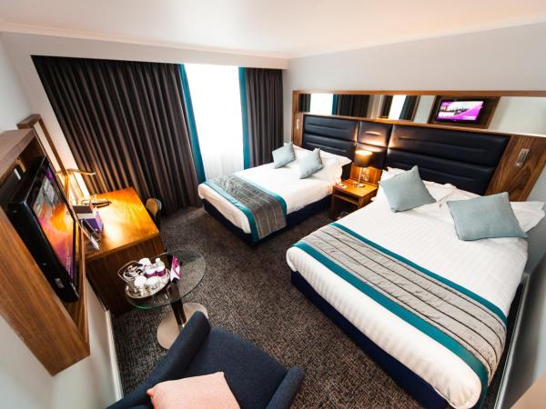 Crowne Plaza Leeds, an IHG Hotel : photo 6 de la chambre chambre standard avec 2 lits queen-size