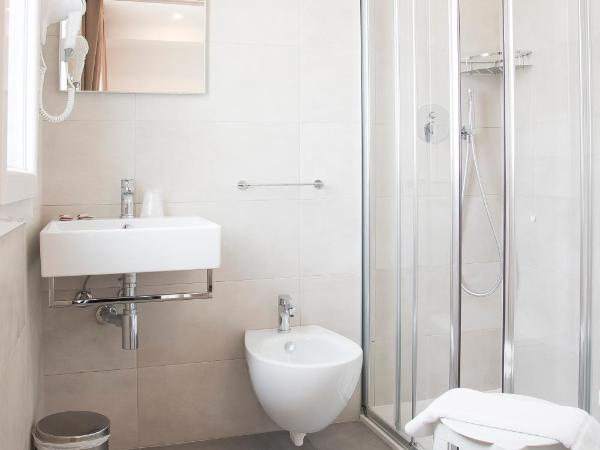 Hotel Solemare - Frontemare - 3 Stelle Superior : photo 5 de la chambre chambre double ou lits jumeaux confort