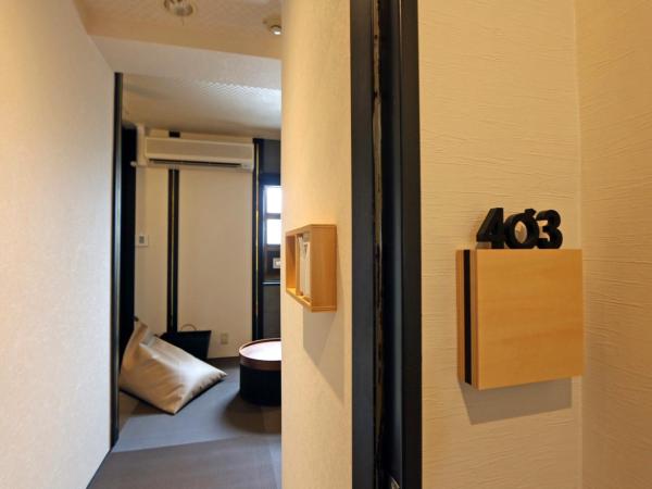 Hotel 3 O'Clock Tennoji : photo 10 de la chambre chambre double avec salle de bains privative