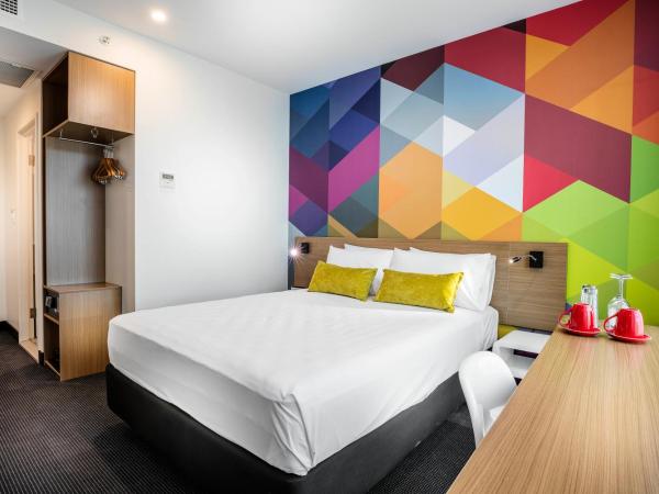 ibis Styles Brisbane Elizabeth Street : photo 1 de la chambre chambre standard lit queen-size