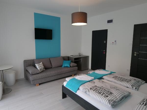 Anna Villa Füred Boutique Rooms : photo 4 de la chambre chambre familiale avec balcon