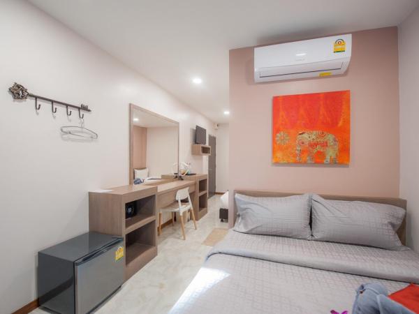 The Moon Night Hotel : photo 1 de la chambre chambre familiale