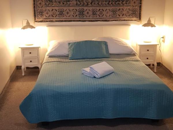 Oki Doki OLD TOWN : photo 4 de la chambre budget double room with corridor bathroom