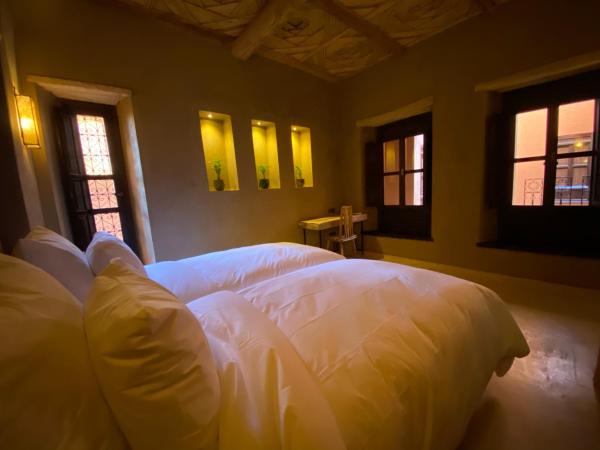 Kasbah Tamsna : photo 1 de la chambre chambre double ou lits jumeaux - accessible aux personnes à mobilité réduite