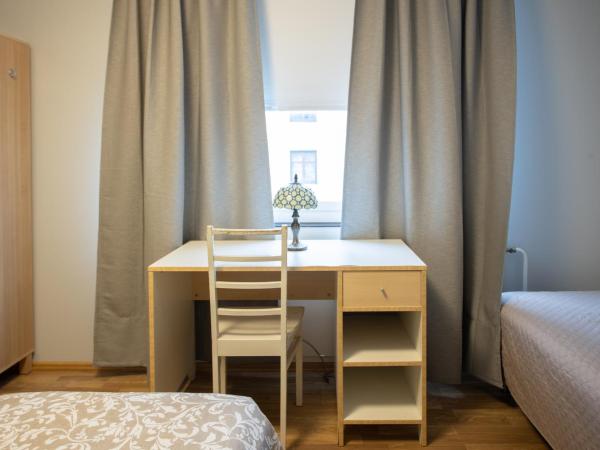 Bed&Breakfast Tuure : photo 1 de la chambre chambre triple avec salle de bains commune