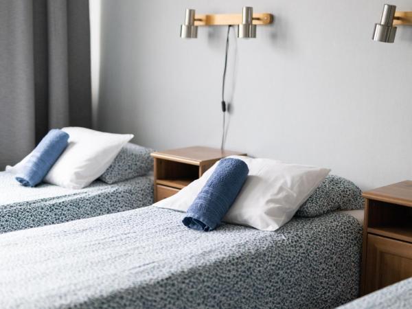 Bed&Breakfast Tuure : photo 2 de la chambre chambre quadruple avec salle de bains commune