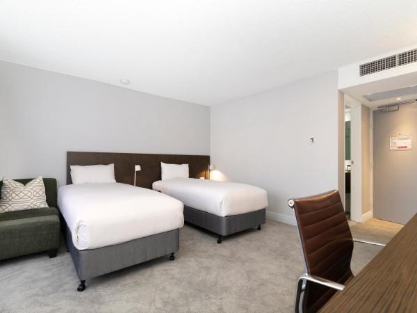 Mercure Brisbane Spring Hill : photo 2 de la chambre hébergement lits jumeaux supérieur avec balcon