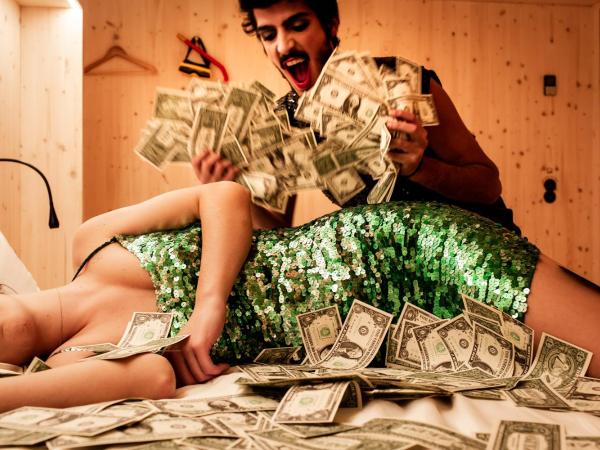 Zero Box Lodge Porto : photo 3 de la chambre hébergement lit queen-size deluxe box