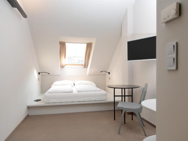 Maverick Urban Lodge : photo 3 de la chambre chambre double standard