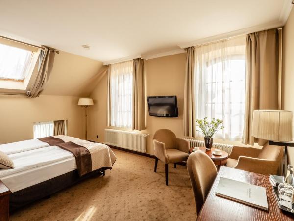 Zamek Topacz : photo 5 de la chambre superior double or twin room in rządcówka building