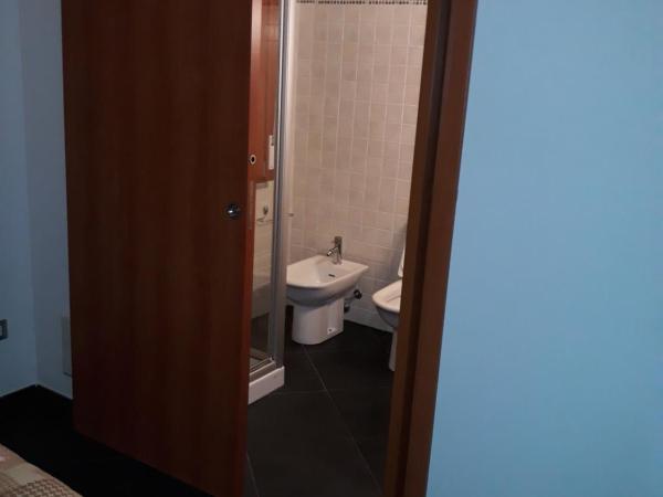 B&B Il Brigante : photo 2 de la chambre chambre double avec salle de bains privative