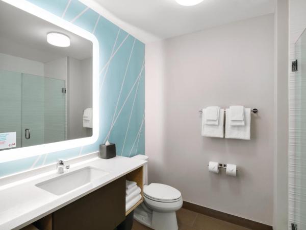 Avid Hotels - Oklahoma City - Quail Springs, an IHG Hotel : photo 4 de la chambre hébergement lit king-size standard