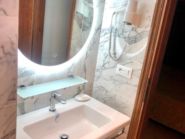 Hotel Ariel Silva : photo 9 de la chambre chambre quadruple