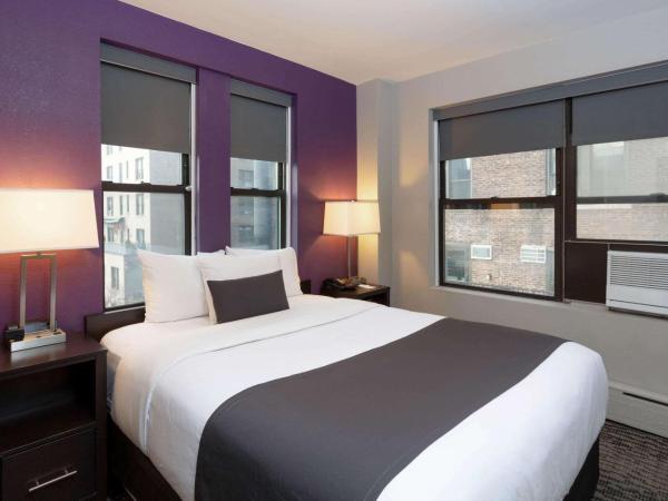 La Quinta by Wyndham New York City Central Park : photo 6 de la chambre chambre lit queen-size - non-fumeurs