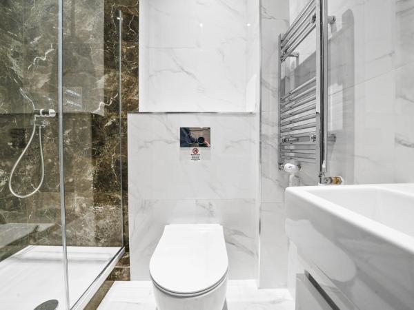 City Prime Apartments : photo 7 de la chambre two-bedroom apartment - double bed with limited view