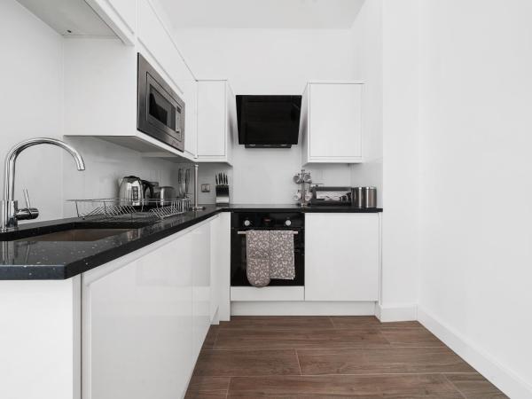 City Prime Apartments : photo 3 de la chambre two-bedroom apartment - double bed with limited view